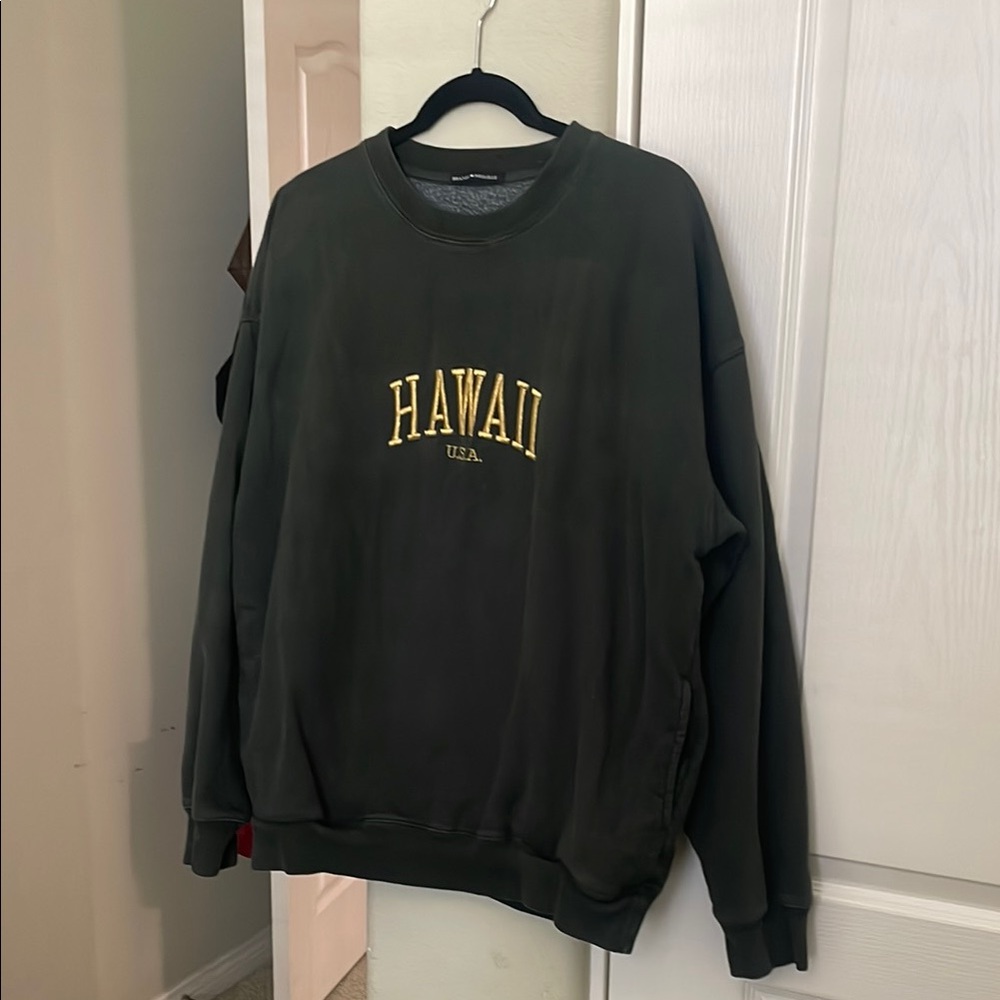 Brandy Melville Hawaii crewneck